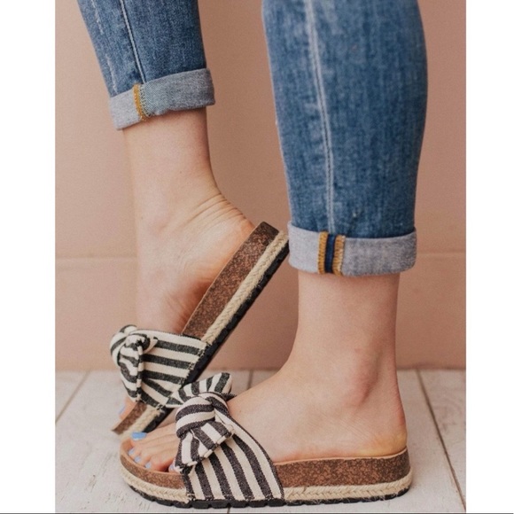 White Black Striped Slip On Linen Fabric Bow Sandals - Picture 4 of 13